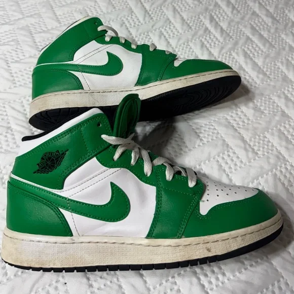 Nike Air Jordan 1 Mid Lucky Green Grade School Basketball Sneakers Shoes 6.5Y - Picture 12 of 15
